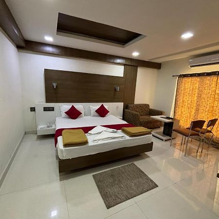 Grand Meridian Vinnamangalam Dış mekan fotoğraf