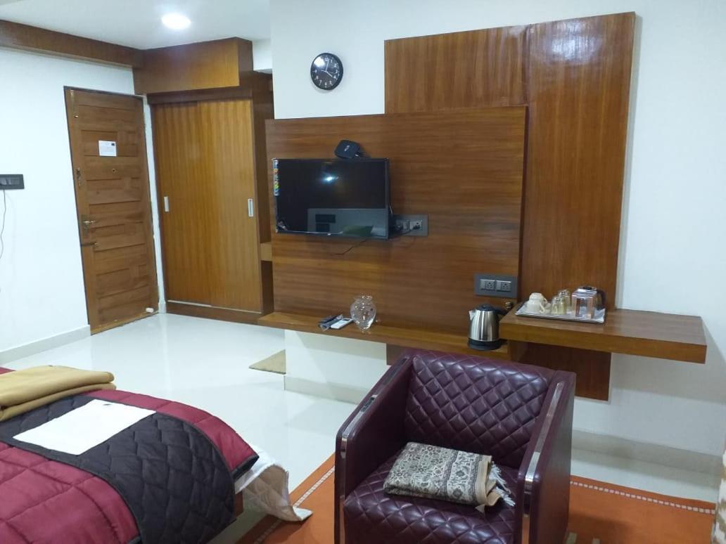 Grand Meridian Vinnamangalam Dış mekan fotoğraf