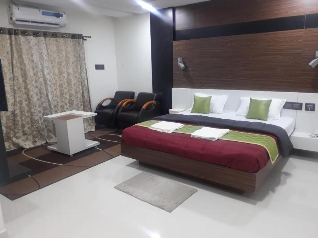 Grand Meridian Vinnamangalam Dış mekan fotoğraf