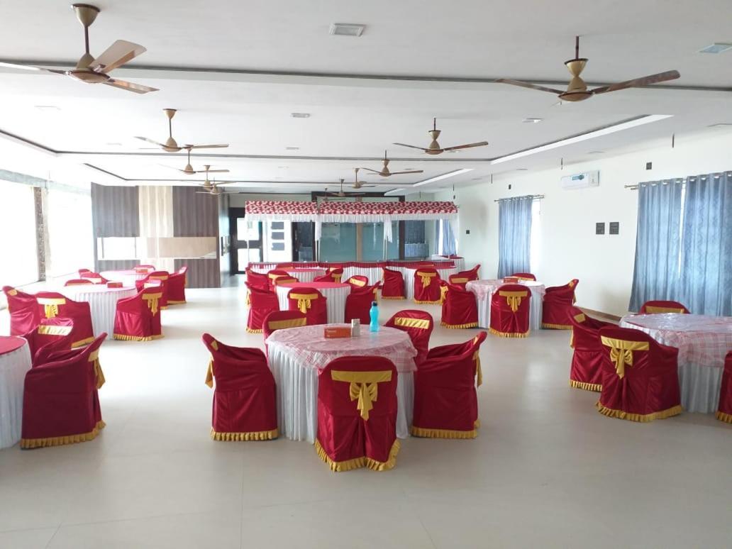 Grand Meridian Vinnamangalam Dış mekan fotoğraf