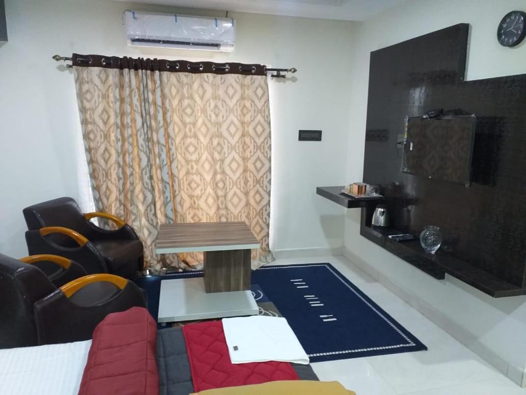 Grand Meridian Vinnamangalam Dış mekan fotoğraf