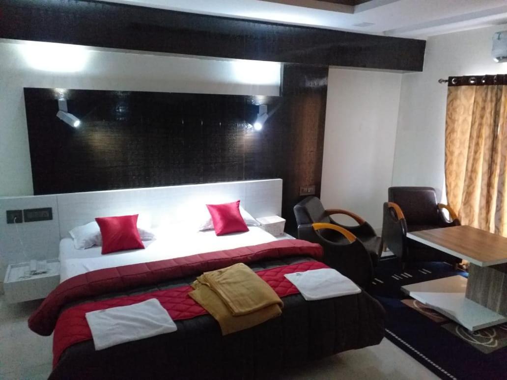Grand Meridian Vinnamangalam Dış mekan fotoğraf