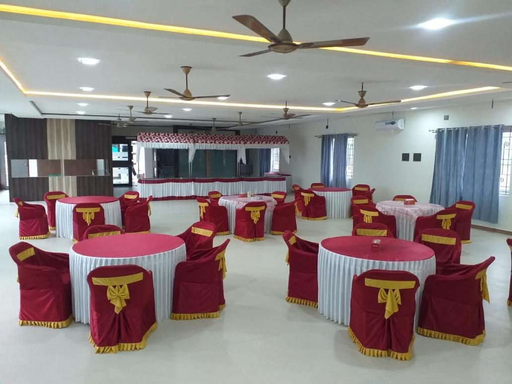 Grand Meridian Vinnamangalam Dış mekan fotoğraf