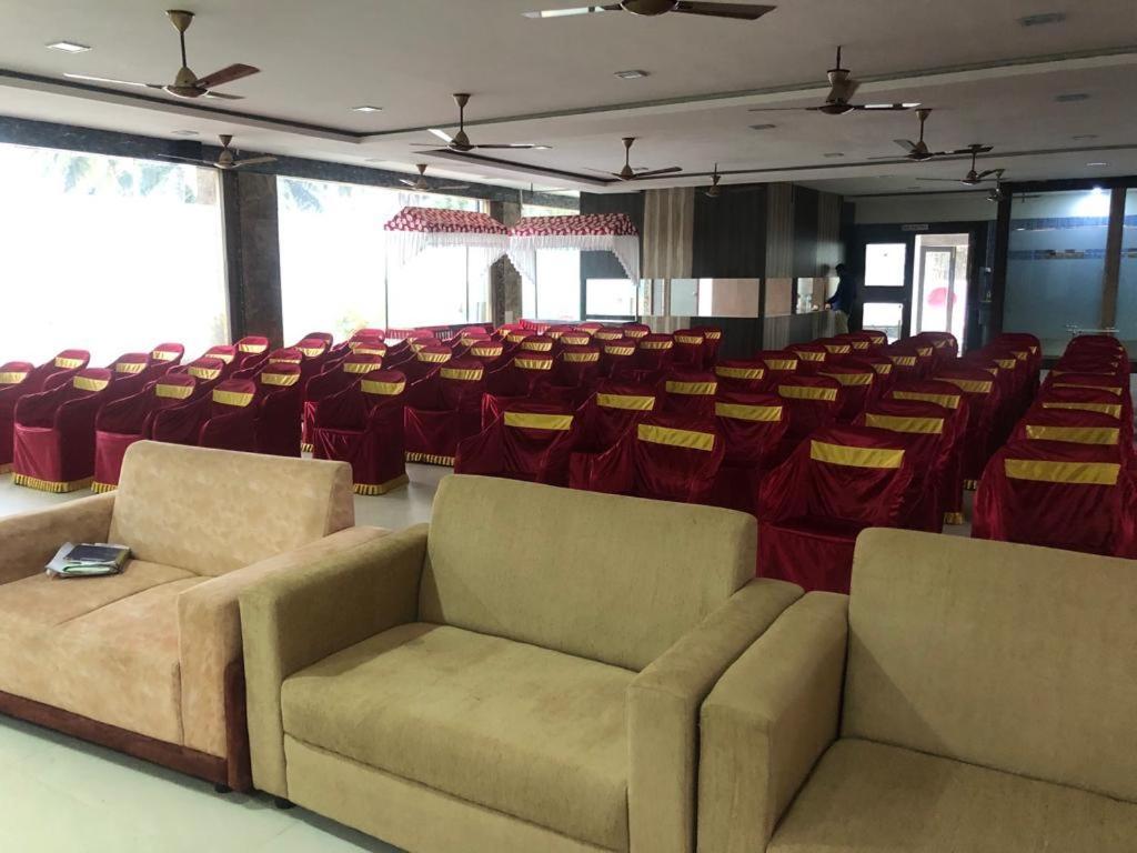 Grand Meridian Vinnamangalam Dış mekan fotoğraf