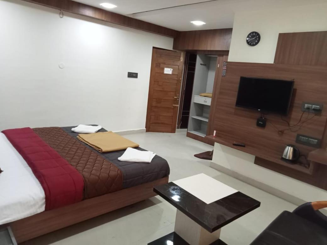 Grand Meridian Vinnamangalam Dış mekan fotoğraf