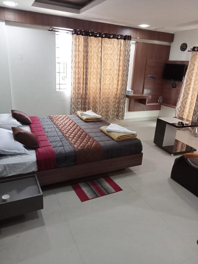 Grand Meridian Vinnamangalam Dış mekan fotoğraf